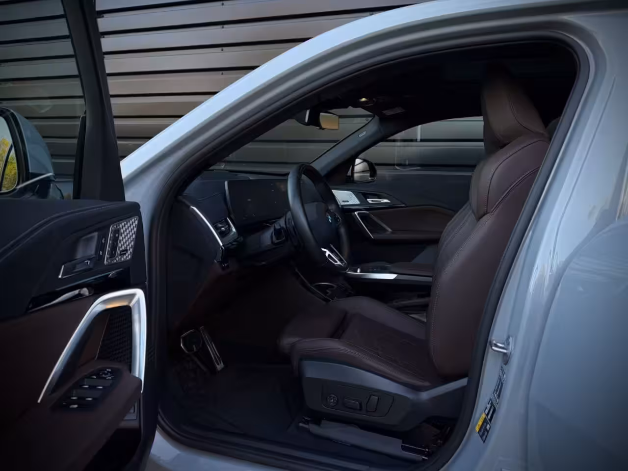 BMW iX2 eDrive 67kWh M-SPORT PRO PANO|HUD|HK|360|MEMORY VOL