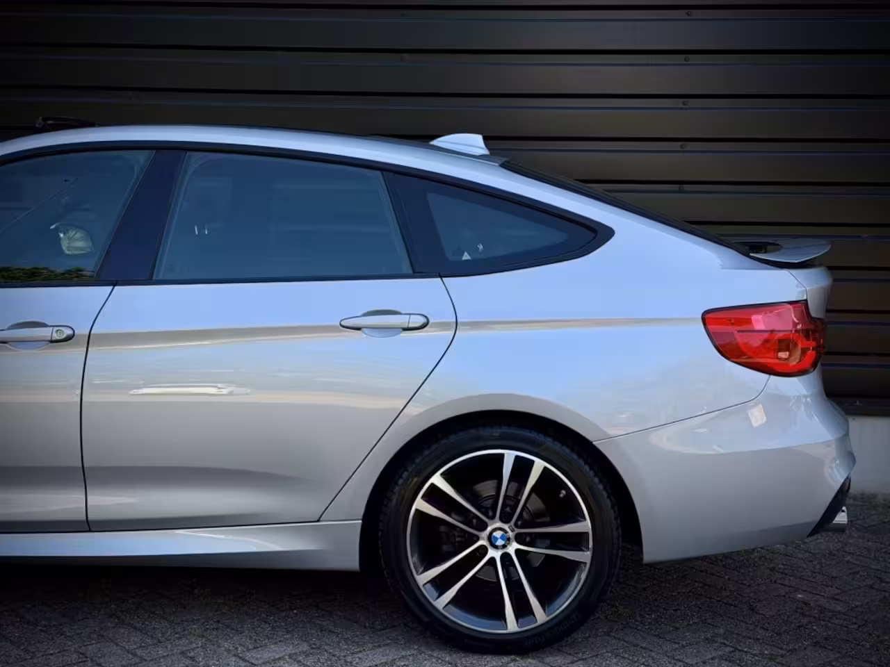 BMW 3-serie Gran Turismo 330i xDrive M-SPORT PANO|H/K|KEYLESS|M STOEL