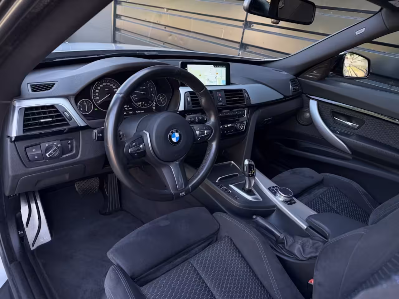 BMW 3-serie Gran Turismo 330i xDrive M-SPORT PANO|H/K|KEYLESS|M STOEL