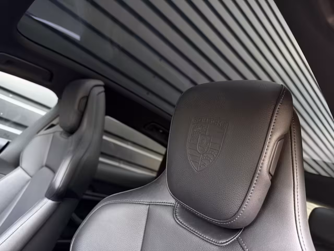 Porsche Taycan Cross Turismo 4 93 kWh PANO|CHRONO|DUALSCREEN|18 W|LUCHTV|WARMPOMP