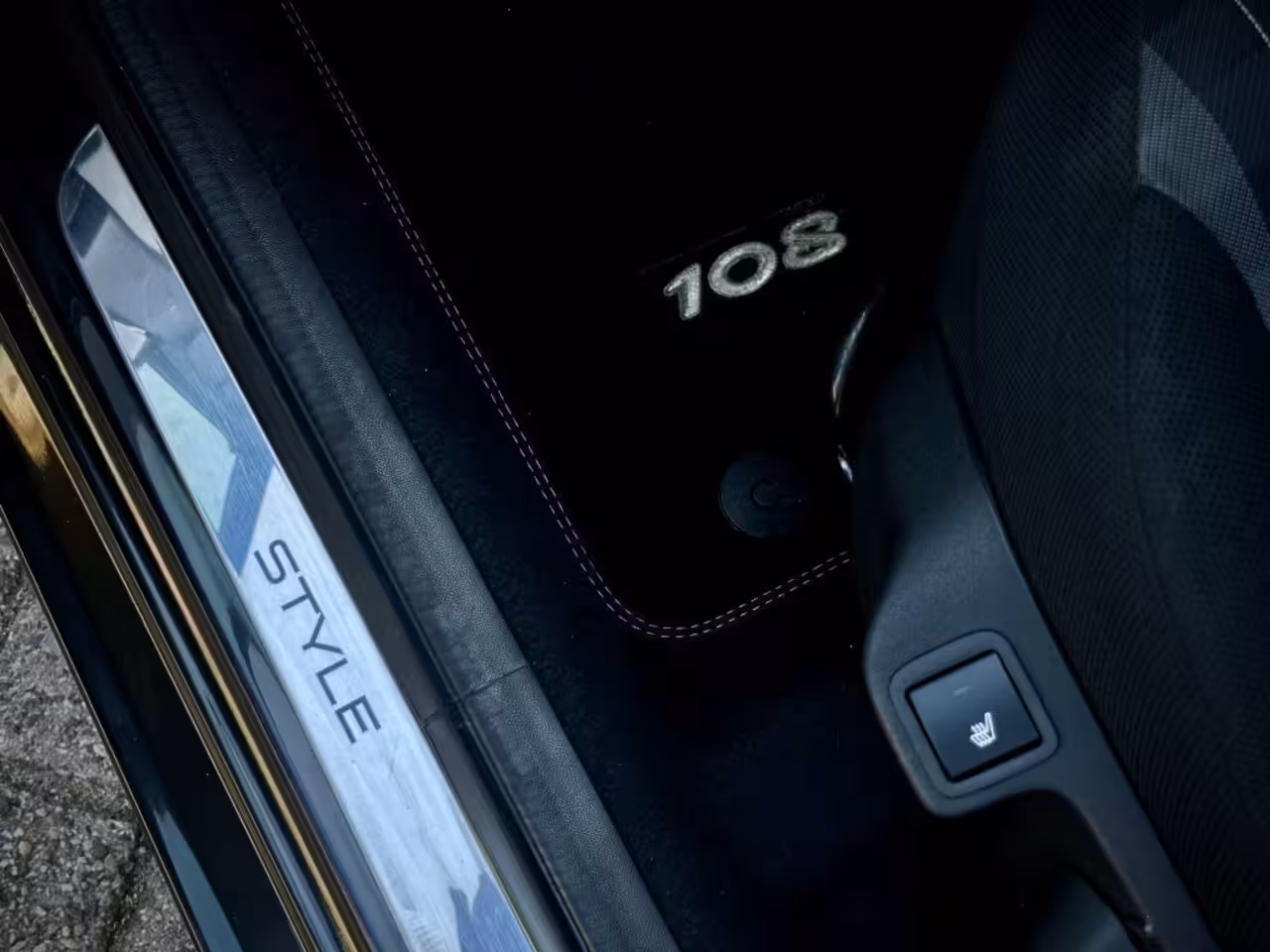 Peugeot 108 TOP Style 5DEURS|CRUISE|AIRCO|CAMERA|STOELVERW|CARPLAY
