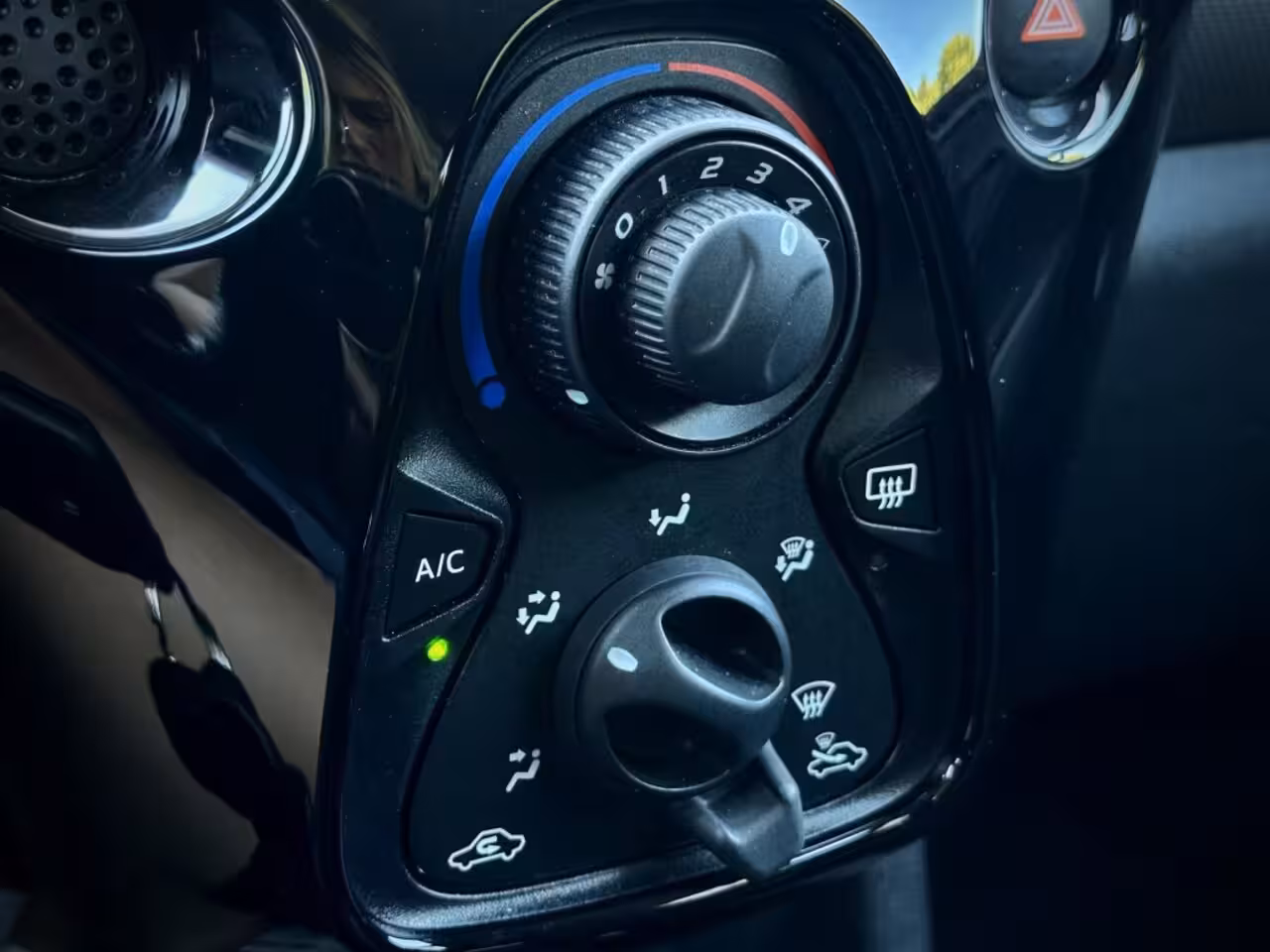Peugeot 108 TOP Style 5DEURS|CRUISE|AIRCO|CAMERA|STOELVERW|CARPLAY