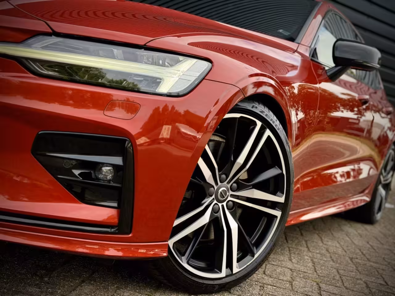 Volvo S60 2.0 T5 R DESIGN PANO|HUD|HK|PILOTASS|BLINDSPOT VOL