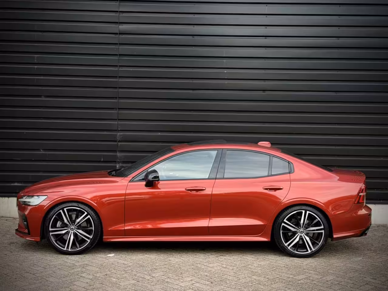 Volvo S60 2.0 T5 R DESIGN PANO|HUD|HK|PILOTASS|BLINDSPOT VOL