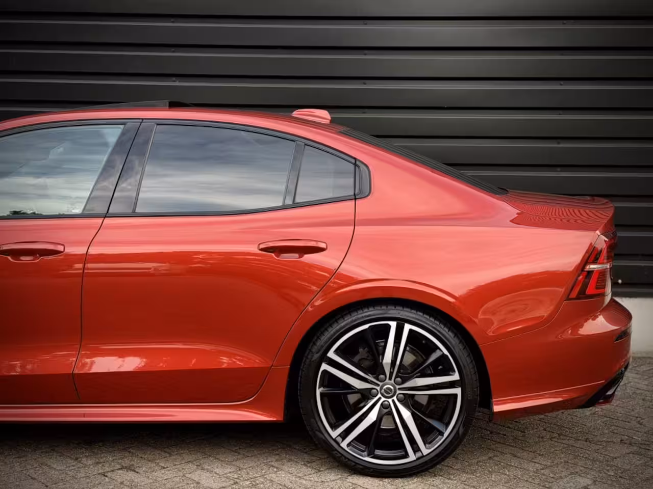 Volvo S60 2.0 T5 R DESIGN PANO|HUD|HK|PILOTASS|BLINDSPOT VOL