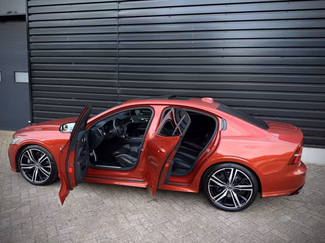 Volvo S60 2.0 T5 R DESIGN PANO|HUD|HK|PILOTASS|BLINDSPOT VOL