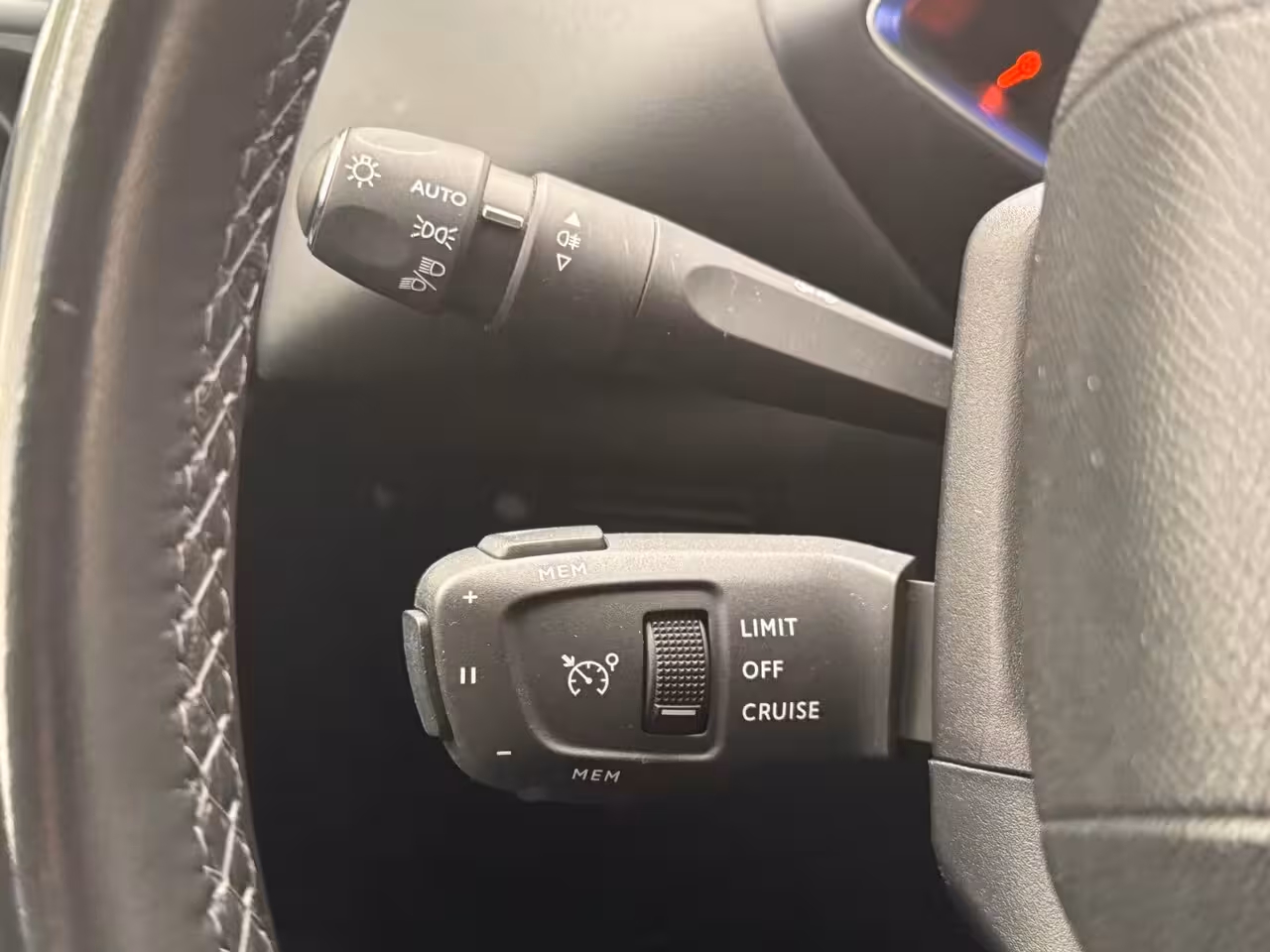 DS 3 Crossback 1.2 PureTech Business Camera | Leder\Stof | Navigatie | Clima | Carplay | Parkeersensoren