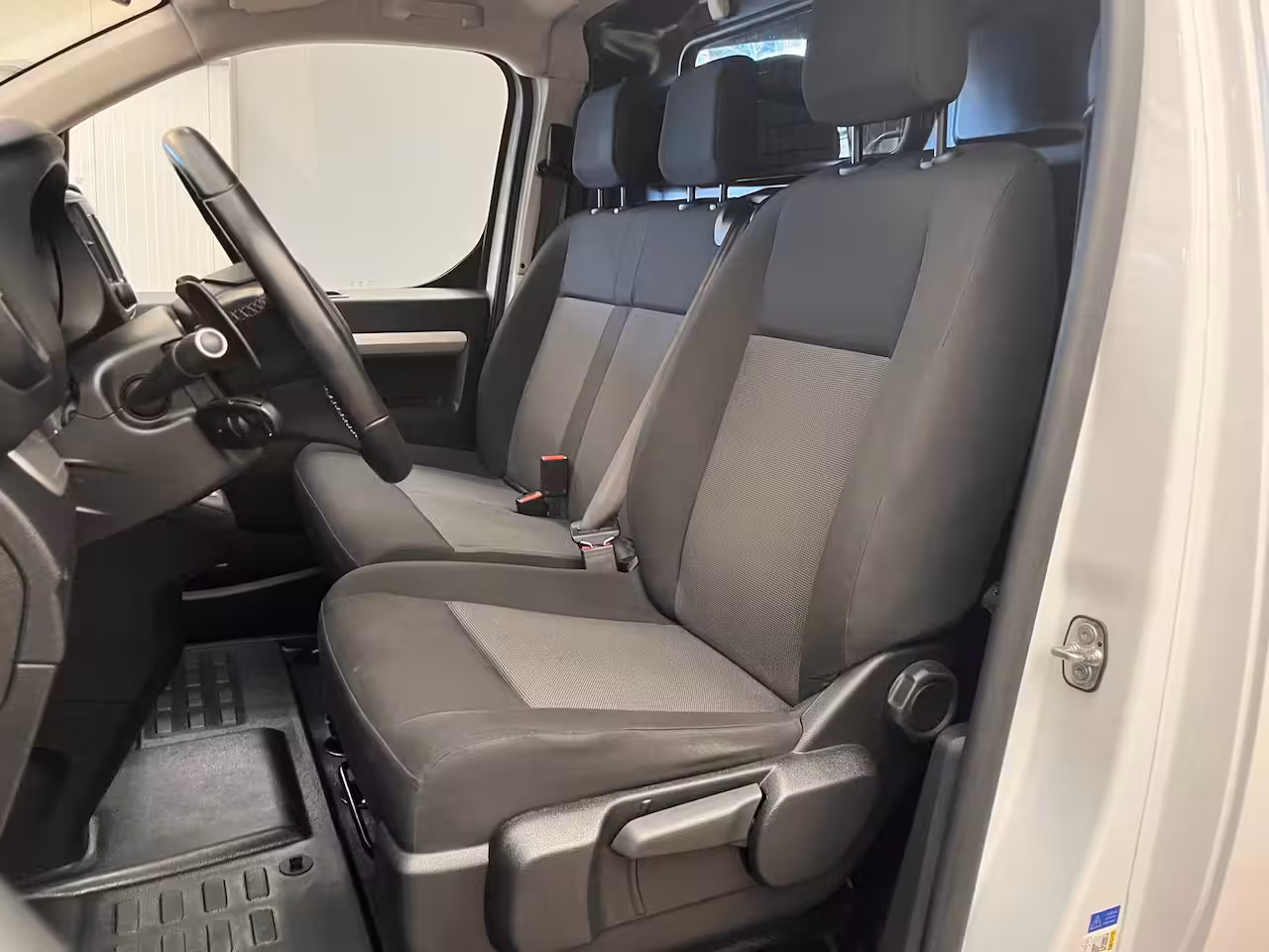 Opel Vivaro 2.0 BlueHDi 145 S&S L3 Camera | Ingerichte Laadruimte | Carplay | Keyless | Climate | Crui