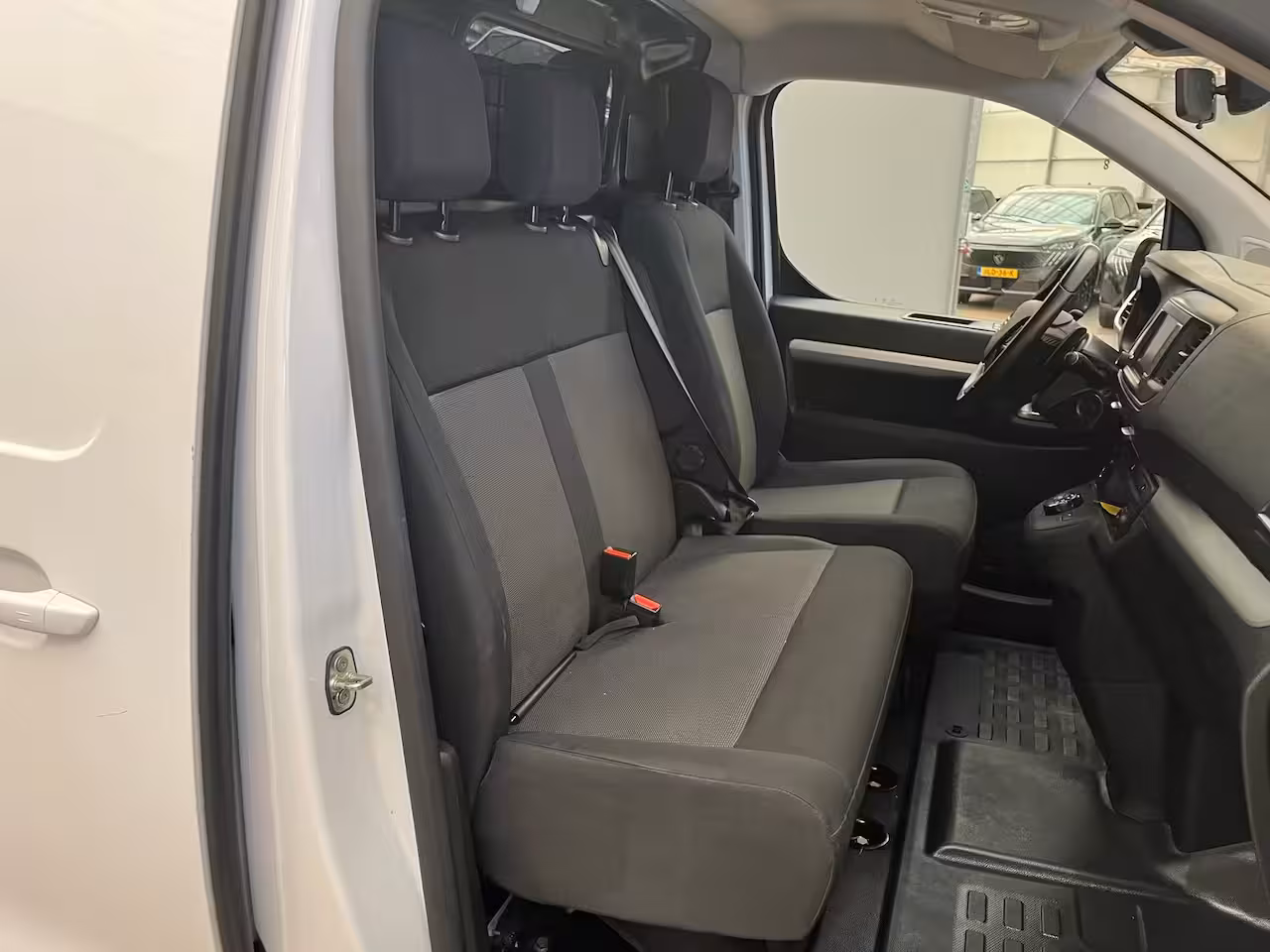 Opel Vivaro 2.0 BlueHDi 145 S&S L3 Camera | Ingerichte Laadruimte | Carplay | Keyless | Climate | Crui