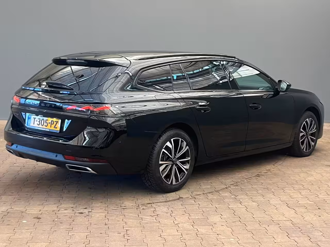 Peugeot 508 SW 1.2 PURETECH 130PK ALLURE AUTOMAAT | 360 Camera | Navigatie| Adaptive Cruise Control | Ada