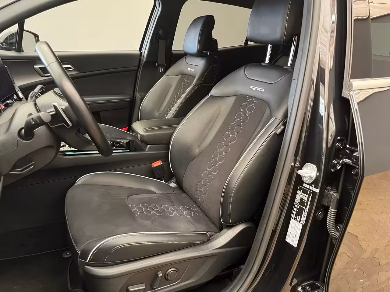 Kia Sportage 1.6 T-GDi Plug-in Hybrid AWD GT-PlusLine | Achterbank verwarmd | Achteruitrijcamera | Appl
