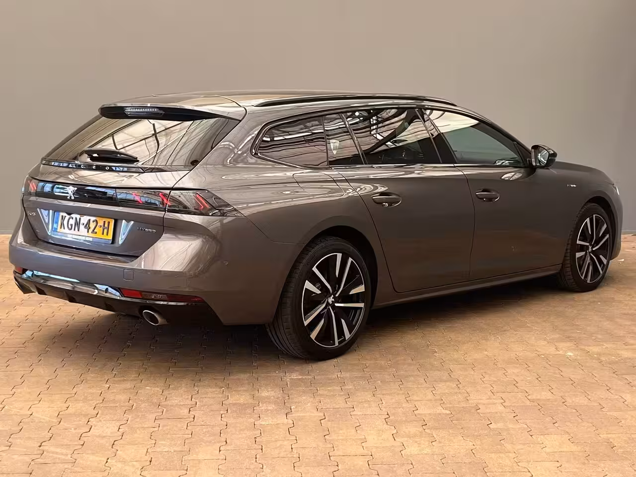 Peugeot 508 SW 1.6 HYbrid 225 GT Focal | Elek. Achterklep | AGR-Stoelen | Stoelverwarming | LED | Parkeer
