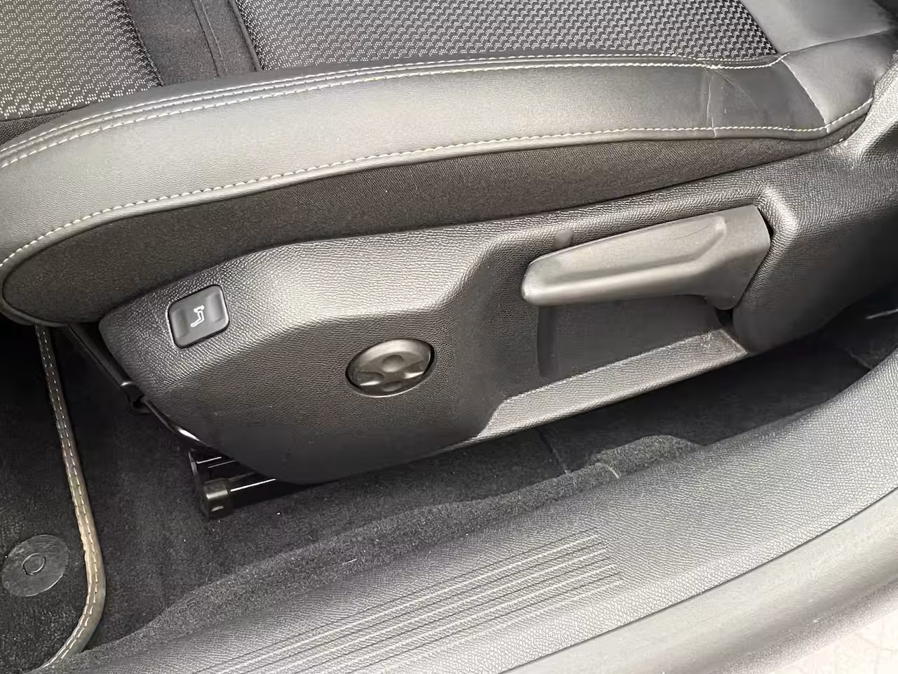 Peugeot 508 SW 1.6 HYbrid 225 GT Focal | Elek. Achterklep | AGR-Stoelen | Stoelverwarming | LED | Parkeer
