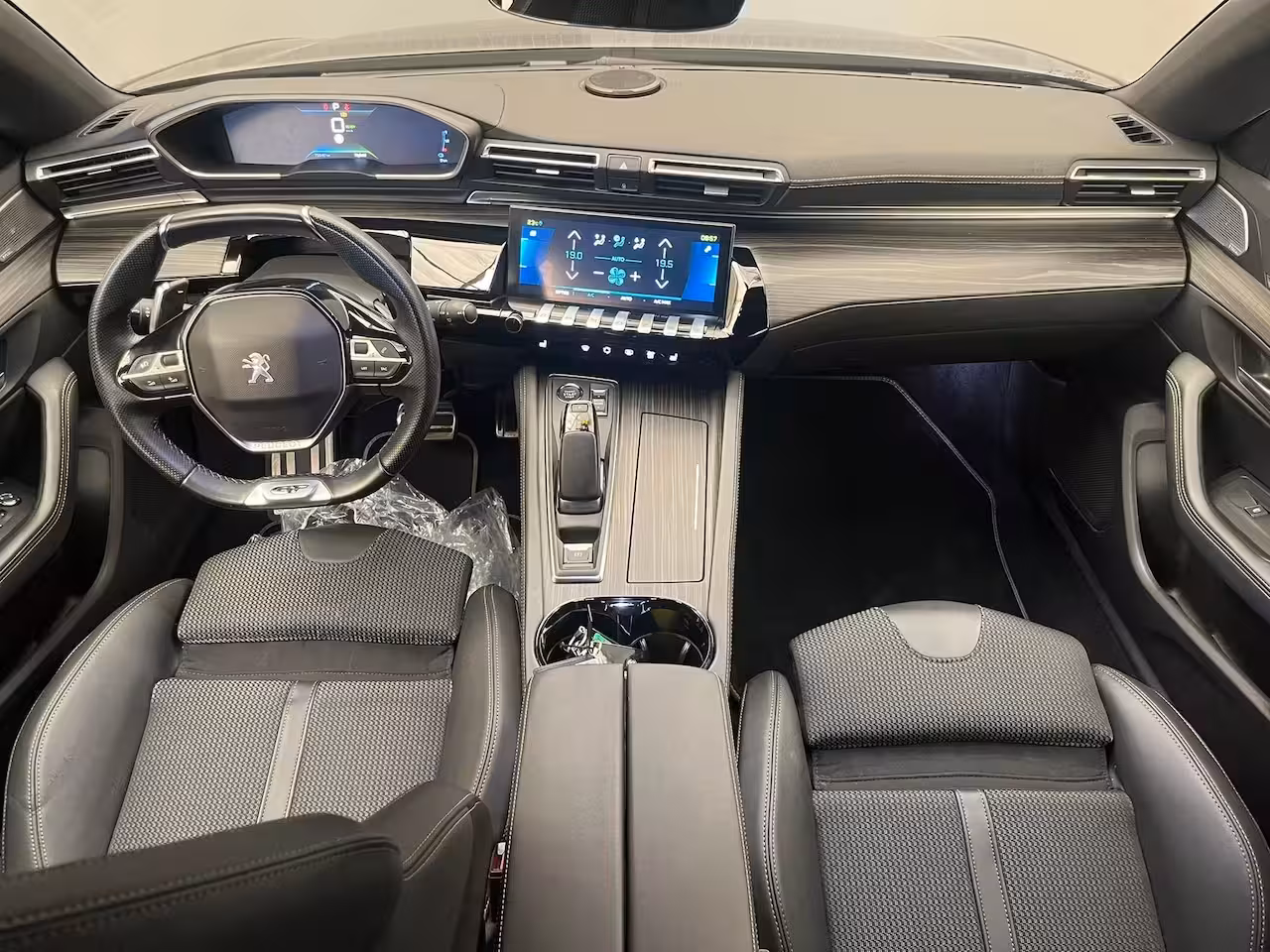 Peugeot 508 SW 1.6 HYbrid 225 GT Focal | Elek. Achterklep | AGR-Stoelen | Stoelverwarming | LED | Parkeer