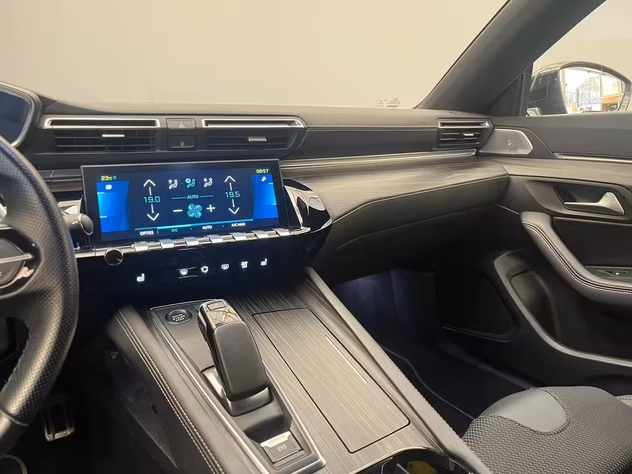 Peugeot 508 SW 1.6 HYbrid 225 GT Focal | Elek. Achterklep | AGR-Stoelen | Stoelverwarming | LED | Parkeer