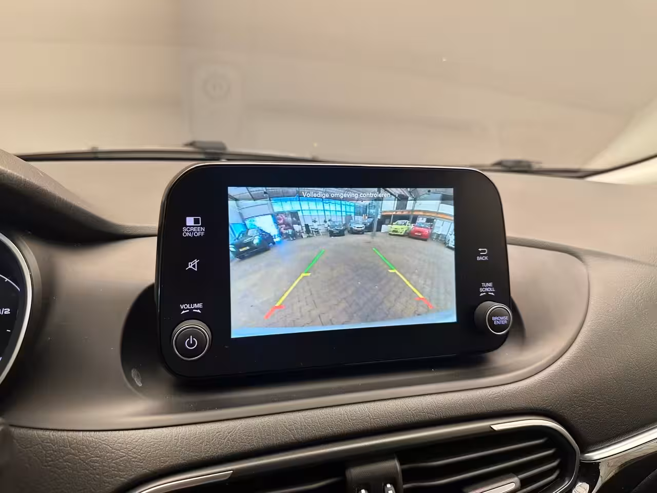 Fiat Tipo Cross 1.0 Camera | Keyless | Navigatie | 17" Lichtmetaal | Climate | Adpatieve Cruise | Carplay