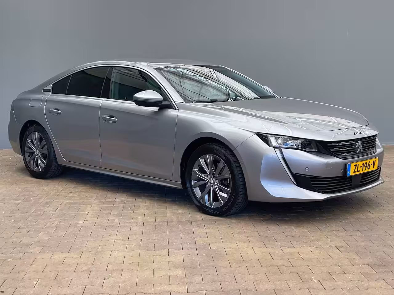 Peugeot 508 1.6 PureTech Blue Lease Allure Adaptieve Cruise | 17" Lichtmetaal | Trekhaak | Leder/Stof