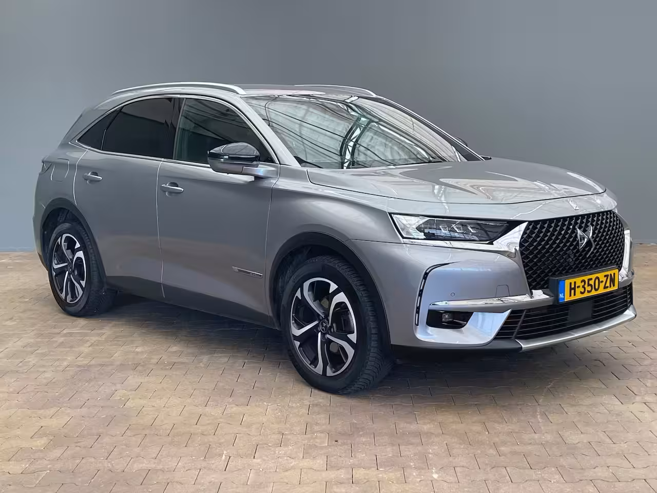 DS 7 Crossback 1.2 PureTech Executive Leder | Elec stoelen | Stoelverwarming | | Achteruitrijcamera | App