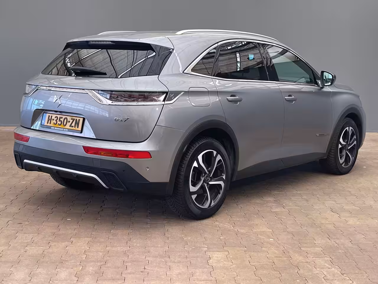 DS 7 Crossback 1.2 PureTech Executive Leder | Elec stoelen | Stoelverwarming | | Achteruitrijcamera | App