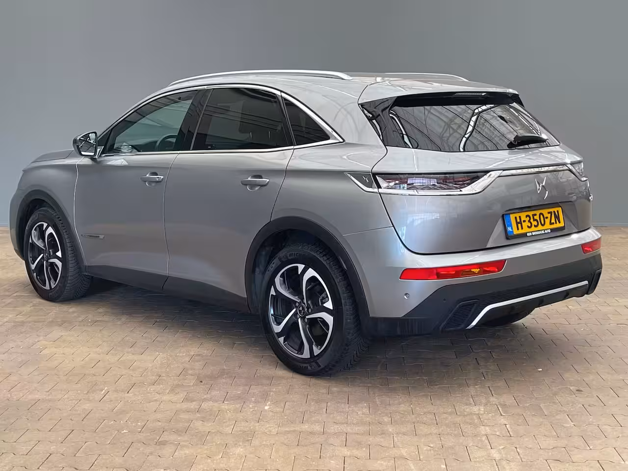 DS 7 Crossback 1.2 PureTech Executive Leder | Elec stoelen | Stoelverwarming | | Achteruitrijcamera | App
