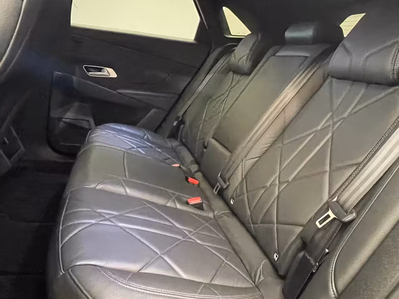 DS 7 Crossback 1.2 PureTech Executive Leder | Elec stoelen | Stoelverwarming | | Achteruitrijcamera | App