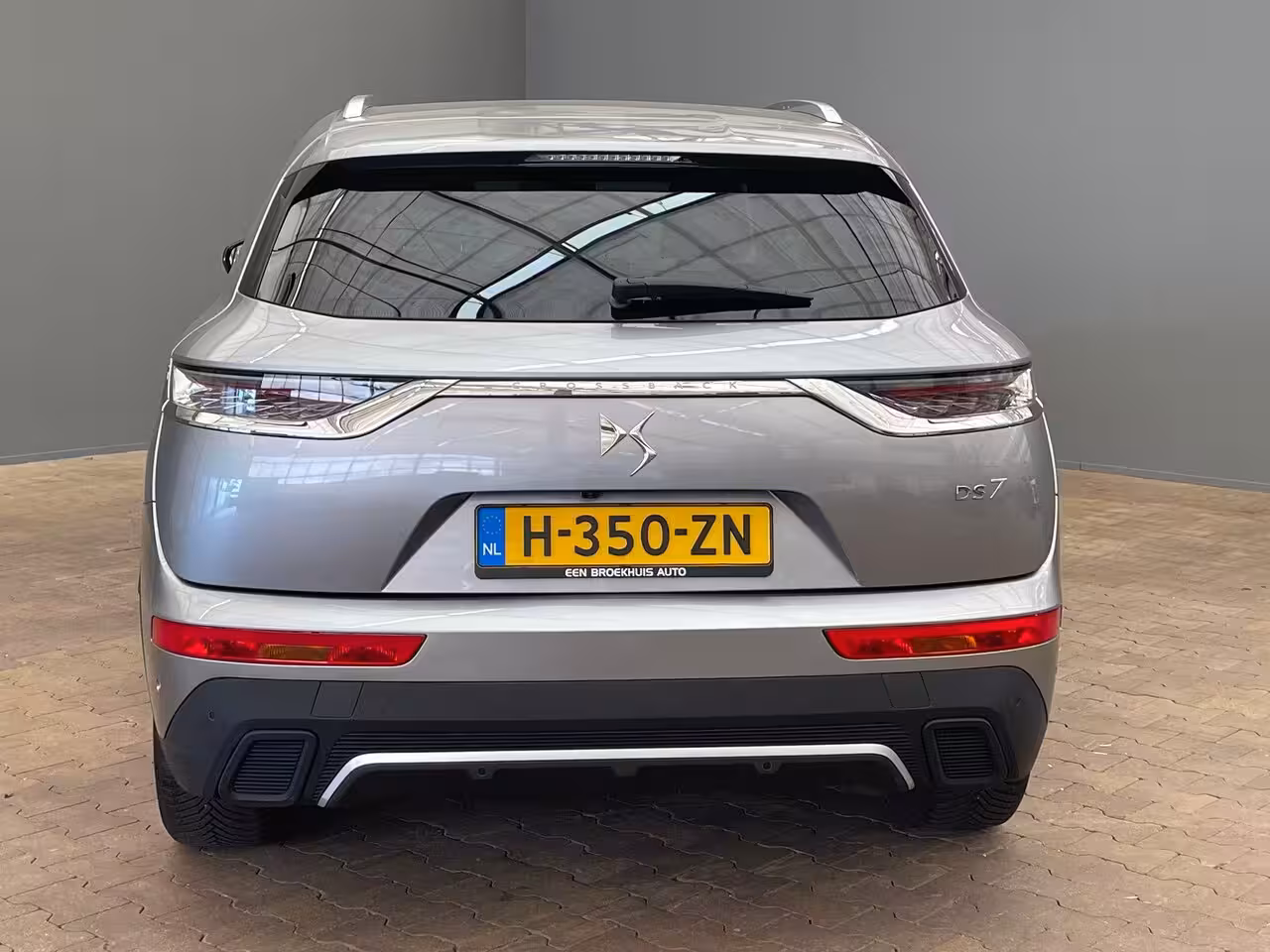 DS 7 Crossback 1.2 PureTech Executive Leder | Elec stoelen | Stoelverwarming | | Achteruitrijcamera | App