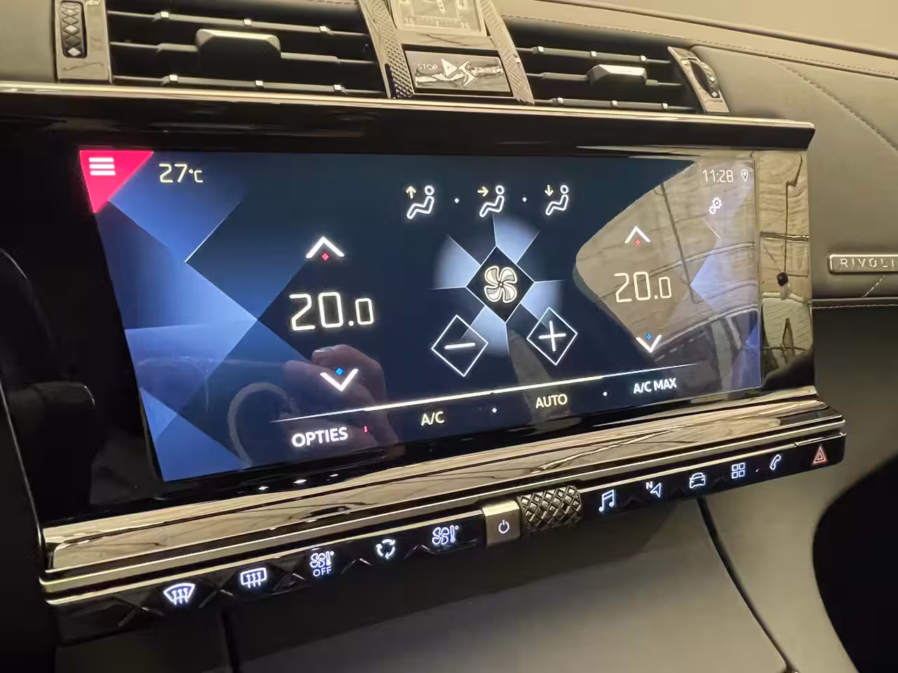 DS 7 Crossback 1.2 PureTech Executive Leder | Elec stoelen | Stoelverwarming | | Achteruitrijcamera | App