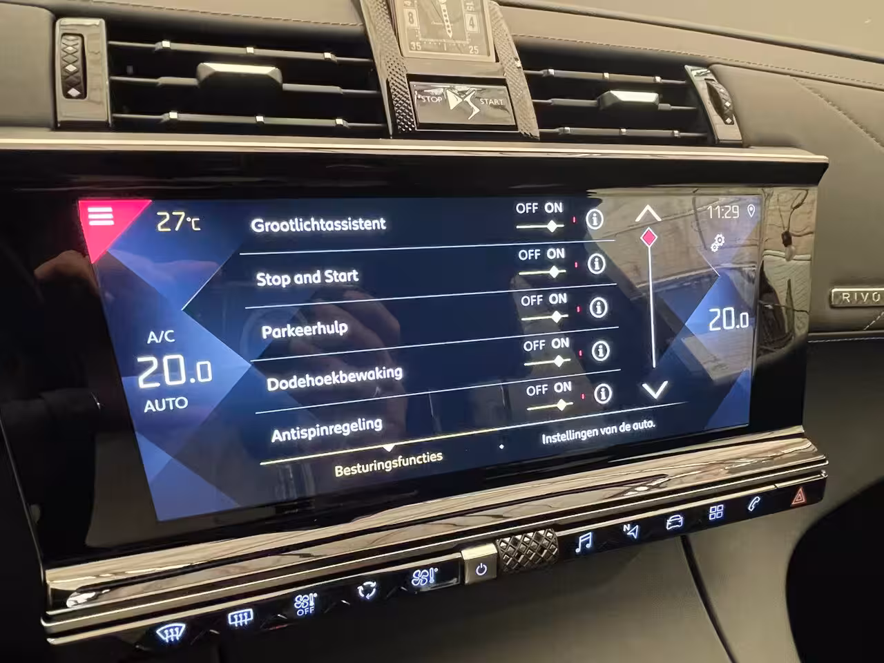 DS 7 Crossback 1.2 PureTech Executive Leder | Elec stoelen | Stoelverwarming | | Achteruitrijcamera | App