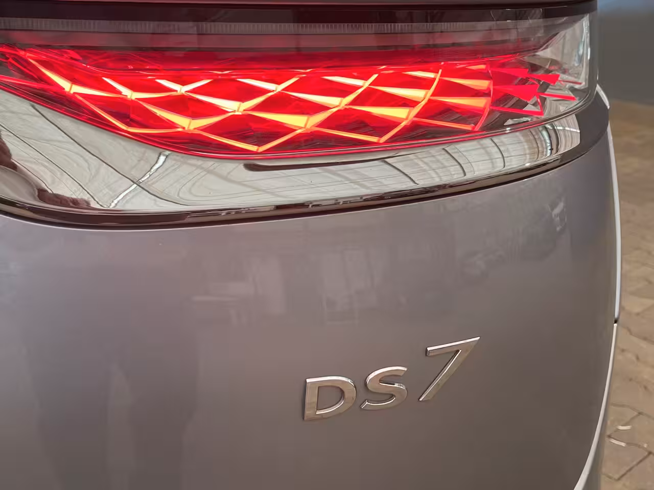 DS 7 Crossback 1.2 PureTech Executive Leder | Elec stoelen | Stoelverwarming | | Achteruitrijcamera | App