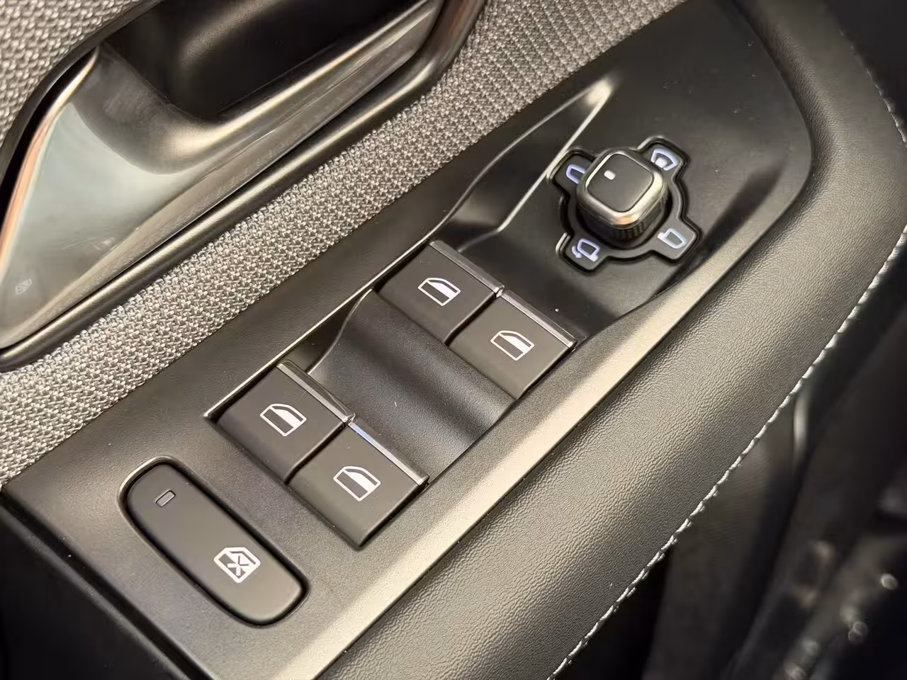 Opel Grandland GS - PHEV, (2025A) | Draadloze telefoonlader (Inductie) | Elektronische klimaatregeling me