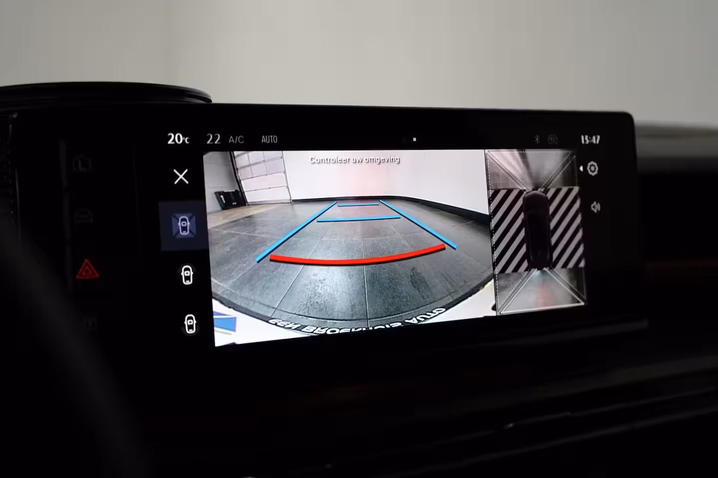 Lancia Y(psilon) Ypsilon LX 54 kWh Alcantara Bekleding | Camera Voor + Achter | Adaptieve Cruise | 17" Lich