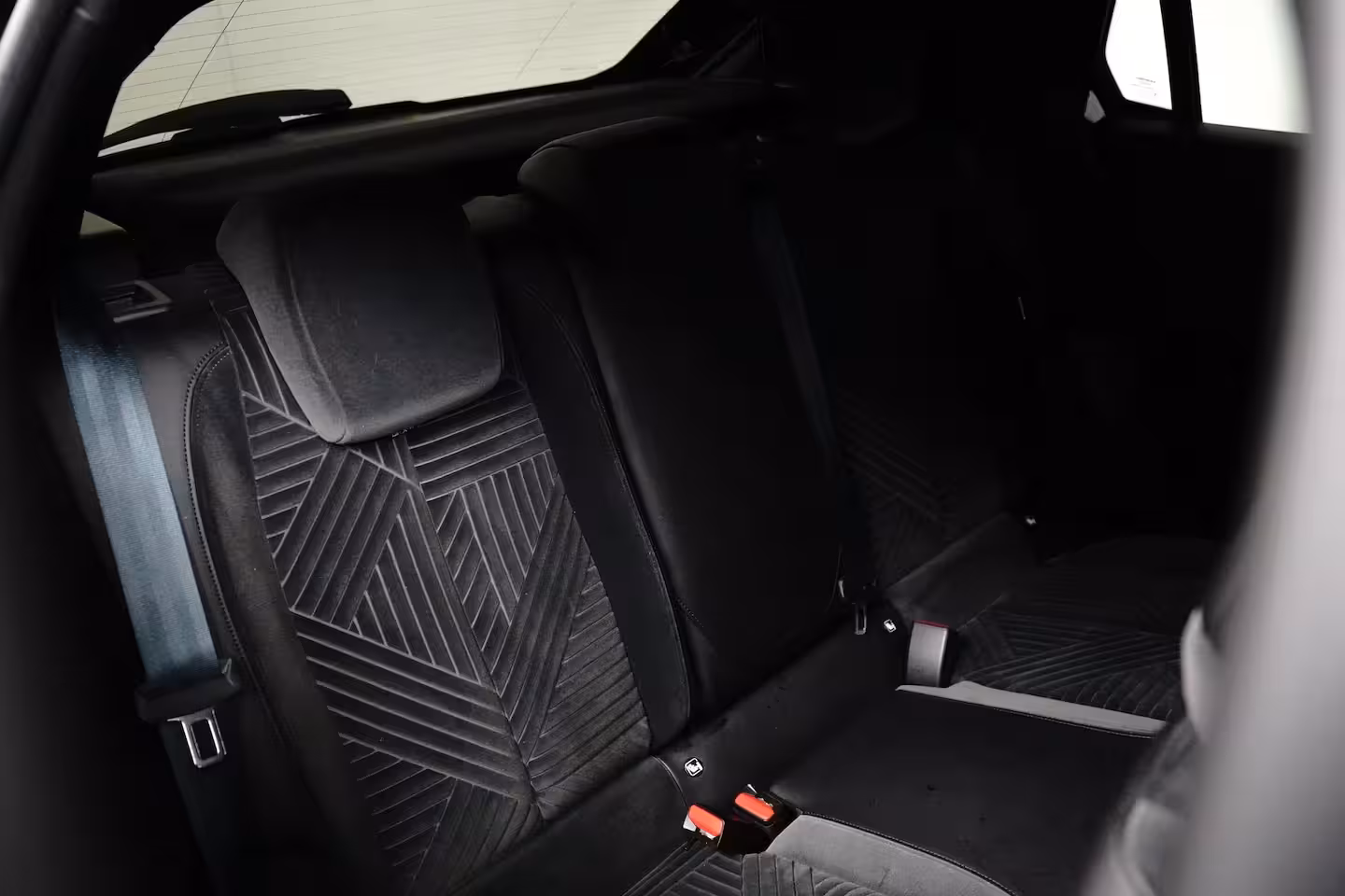 Lancia Y(psilon) Ypsilon LX 54 kWh Alcantara Bekleding | Camera Voor + Achter | Adaptieve Cruise | 17" Lich