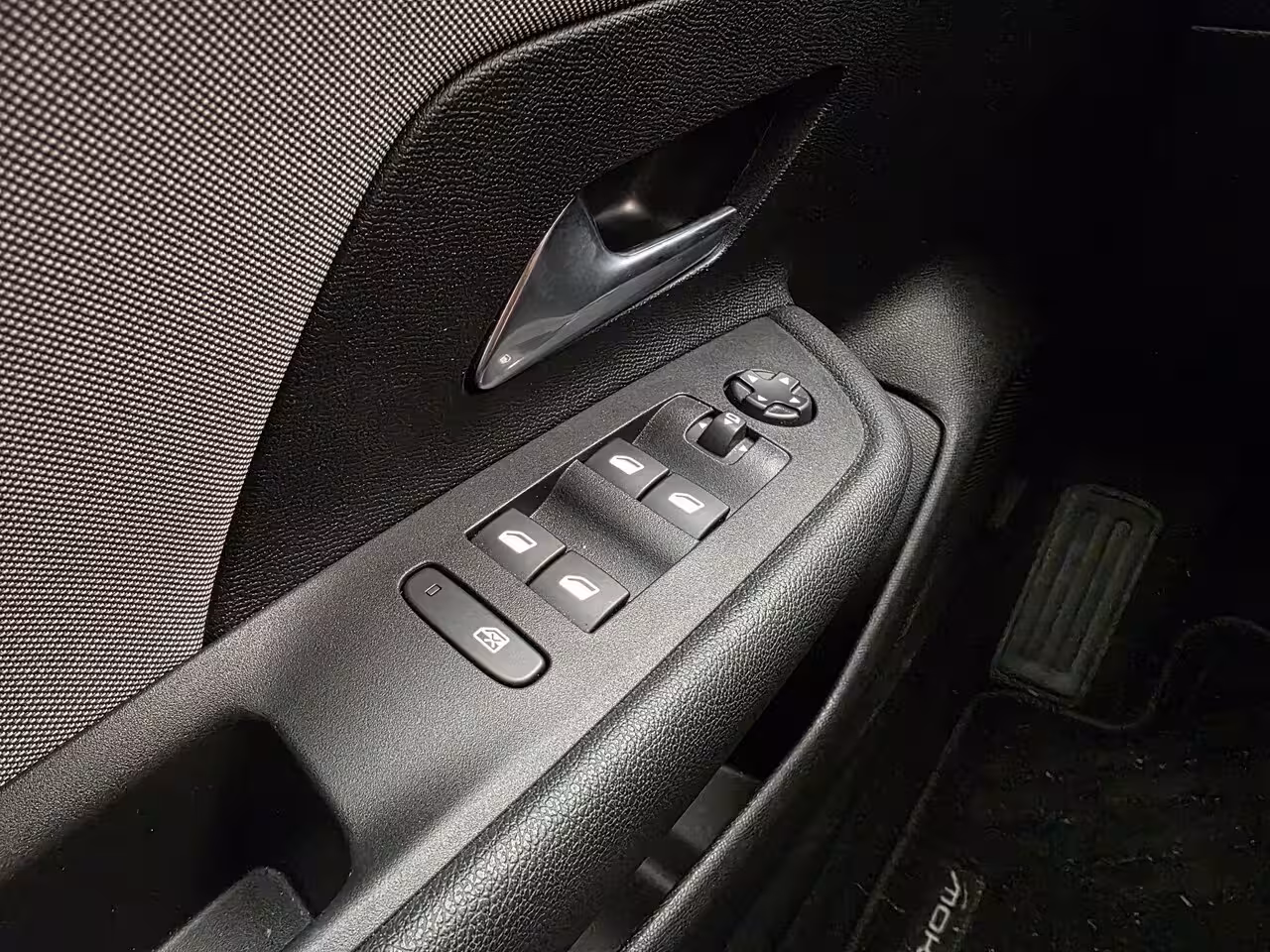 Opel Mokka Edition Climate Control | Digitaal Dashboard | 17" Lichtmetaal | Carplay | Cruise | Parkee