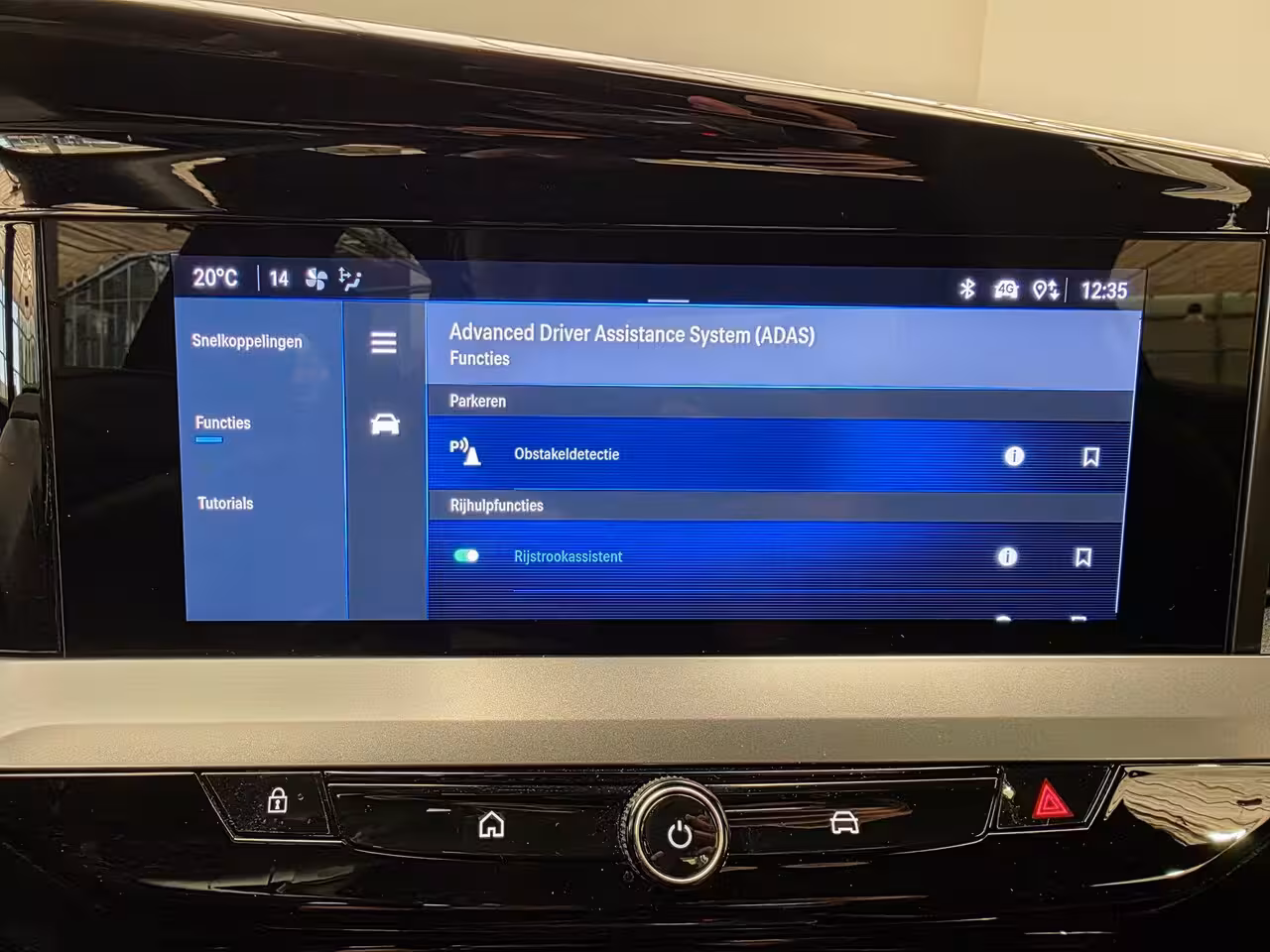 Opel Mokka Edition Climate Control | Digitaal Dashboard | 17" Lichtmetaal | Carplay | Cruise | Parkee