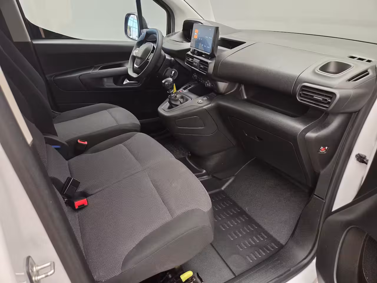 Peugeot Partner 1.5 BlueHDi 130 S&S L2 | 2 zitplaatsen rechtsvoor | Achteruitrijcamera | Airco