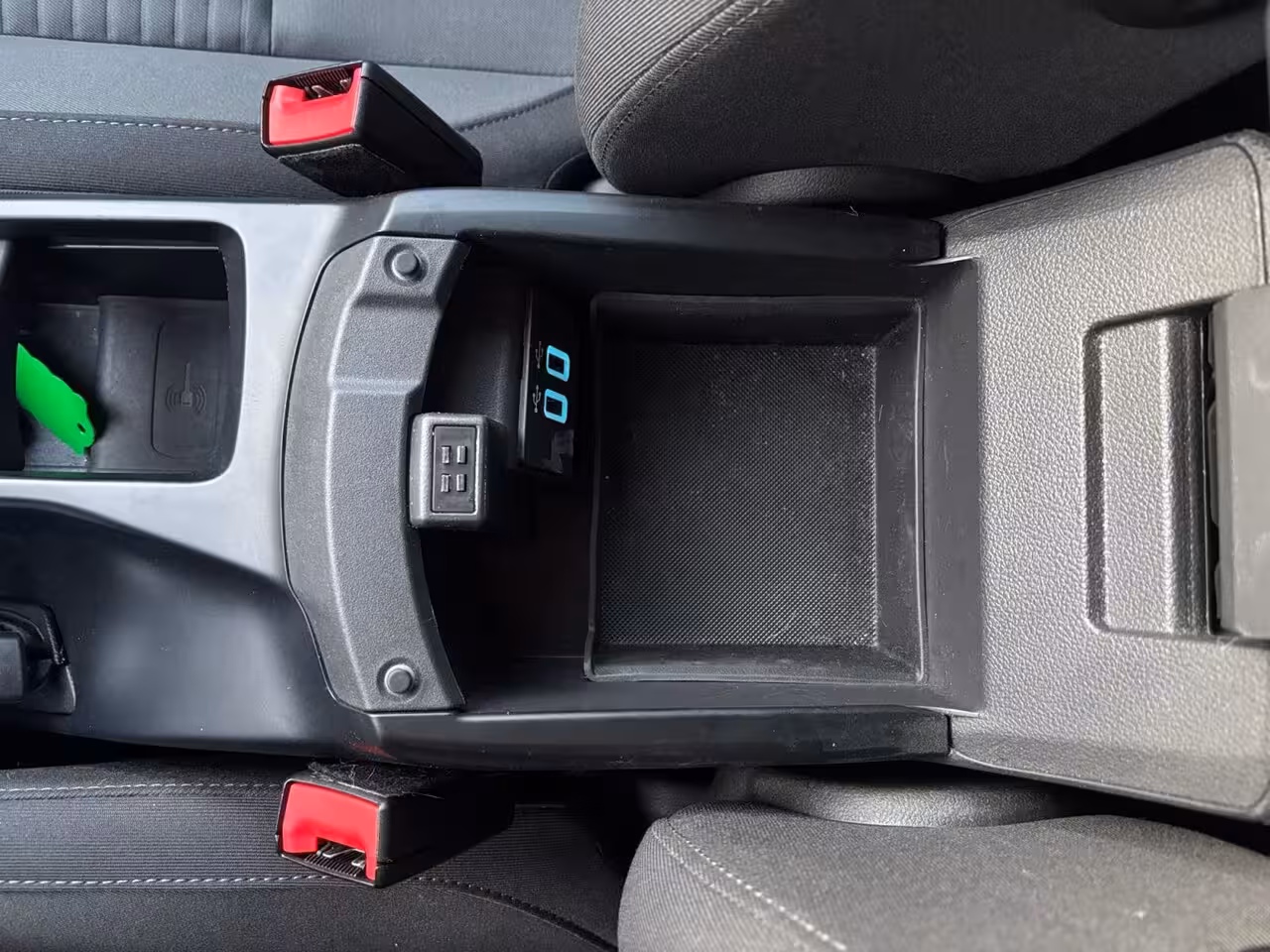Ford C-Max 1.0 Sport | Clima | Navi | Stuurverw. | Voorruit verw. | Cruise | Camera | Isofix | Blueto