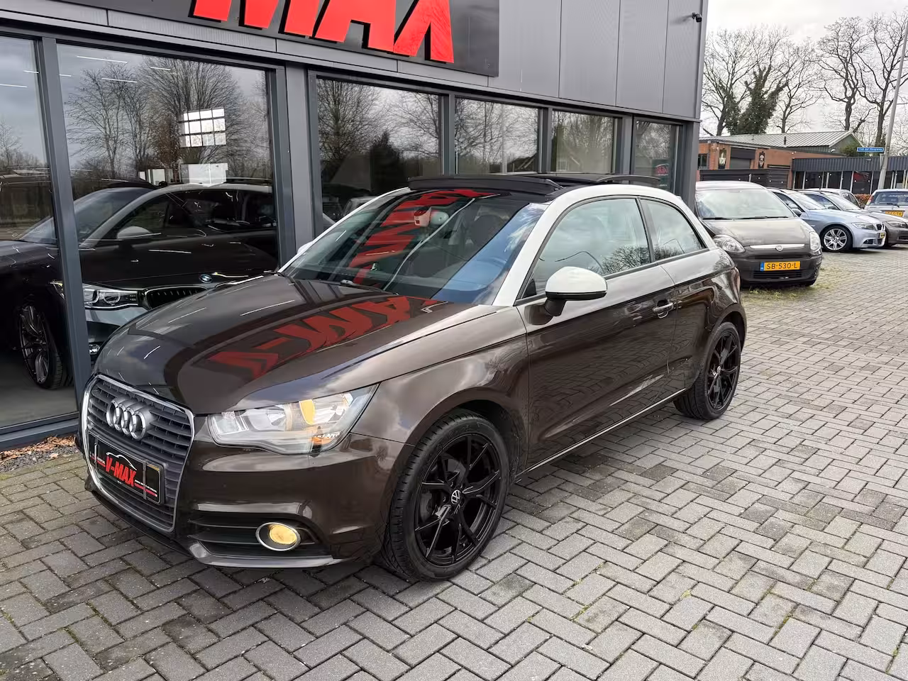 Audi A1 1.2 TFSI Attraction 48 DKM Panorama Navi Stoelvw PDC