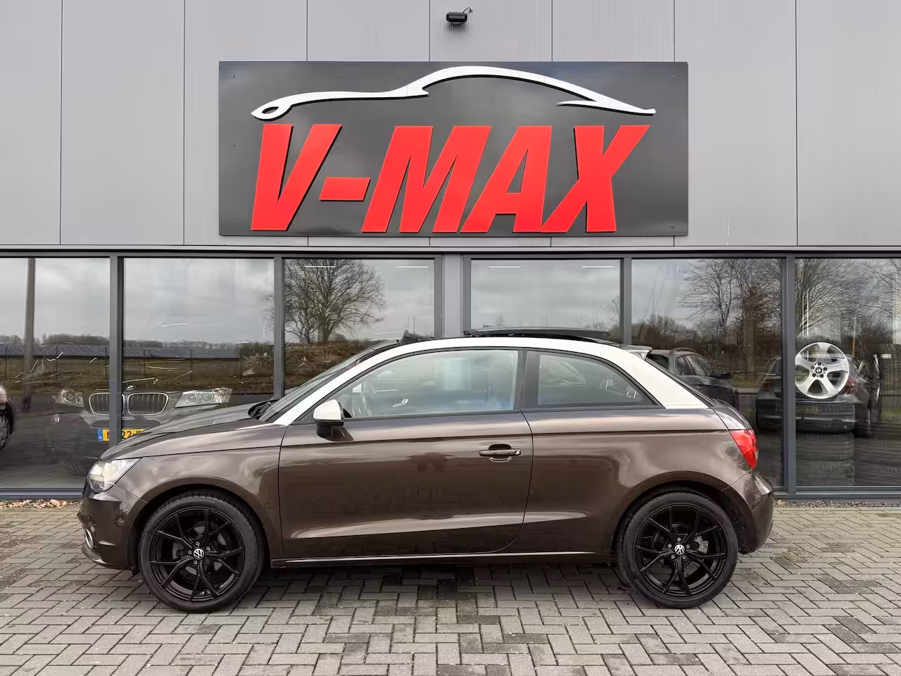Audi A1 1.2 TFSI Attraction 48 DKM Panorama Navi Stoelvw PDC