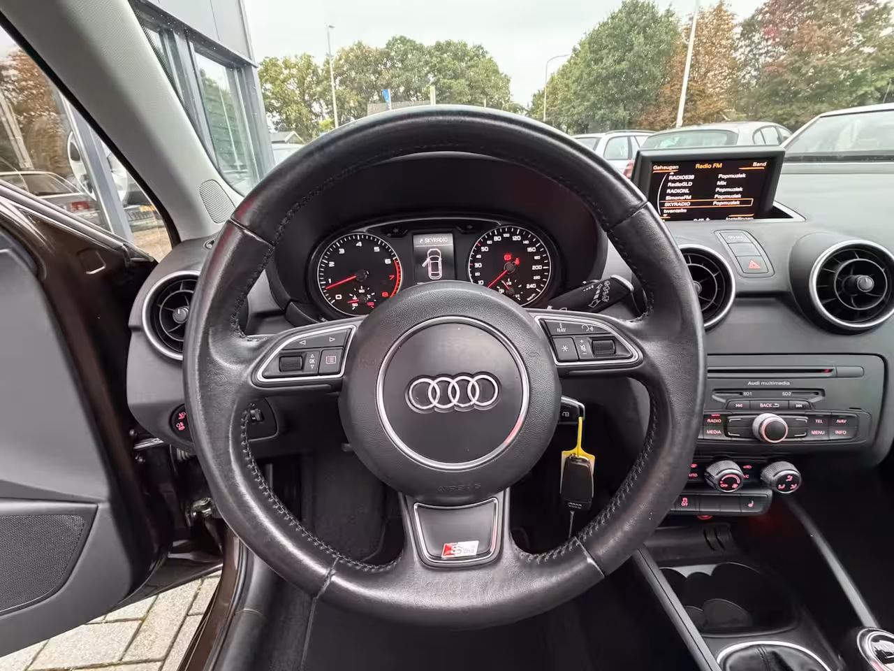 Audi A1 1.2 TFSI Attraction 48 DKM Panorama Navi Stoelvw PDC