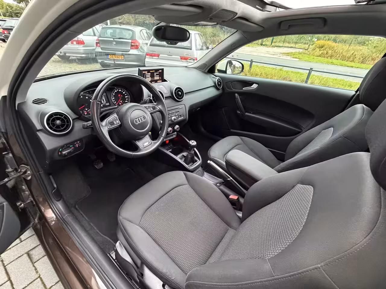 Audi A1 1.2 TFSI Attraction 48 DKM Panorama Navi Stoelvw PDC