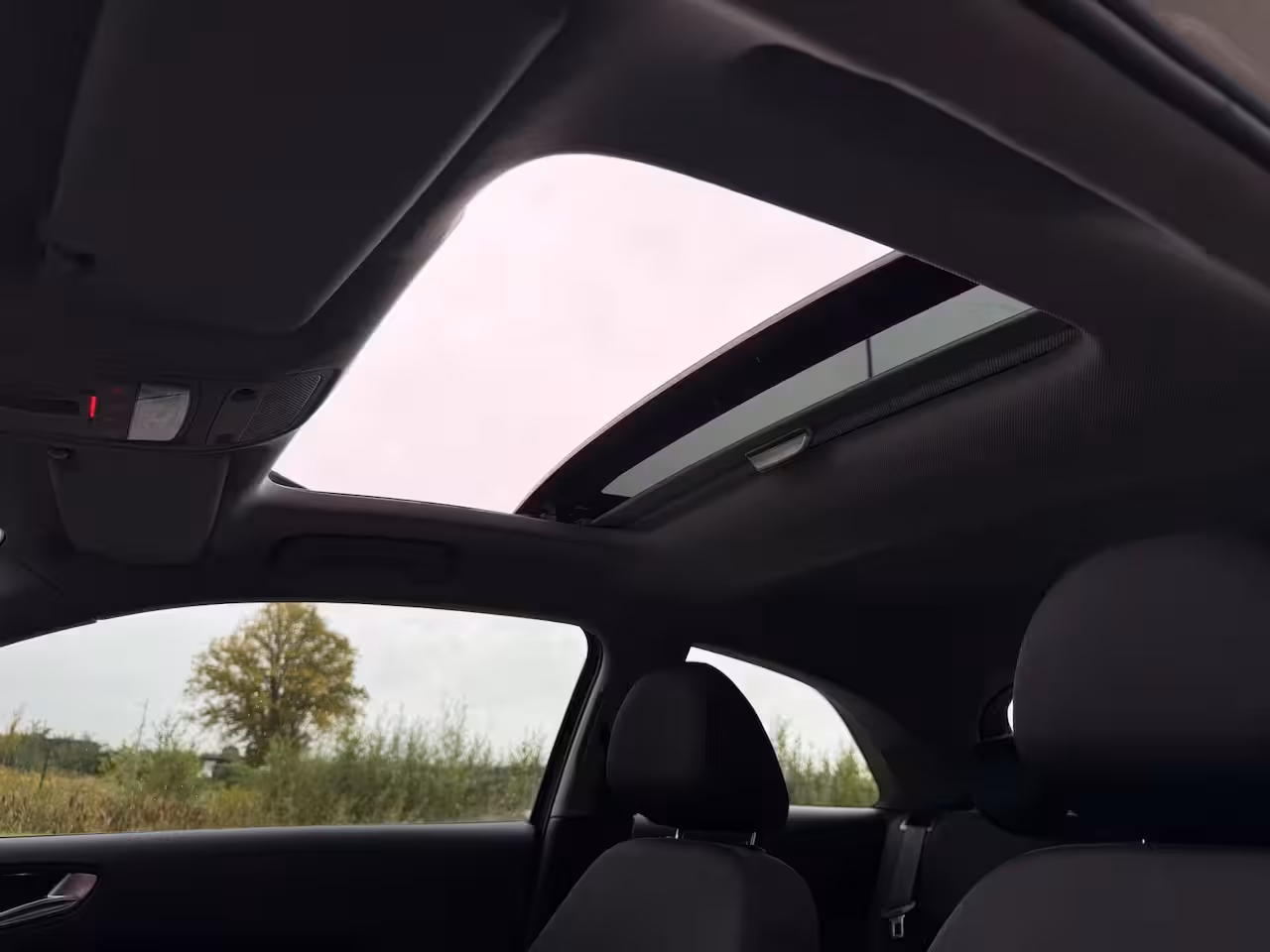 Audi A1 1.2 TFSI Attraction 48 DKM Panorama Navi Stoelvw PDC