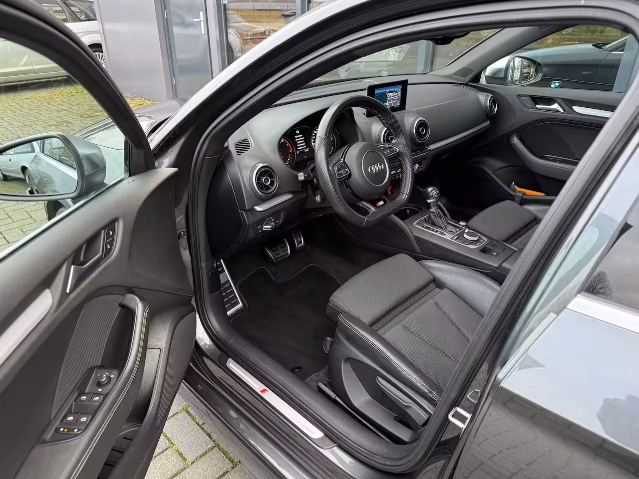 Audi A3 Limousine 1.4 TFSI CoD S-Tron 3X S-Line Pano Carplay Stoelverw