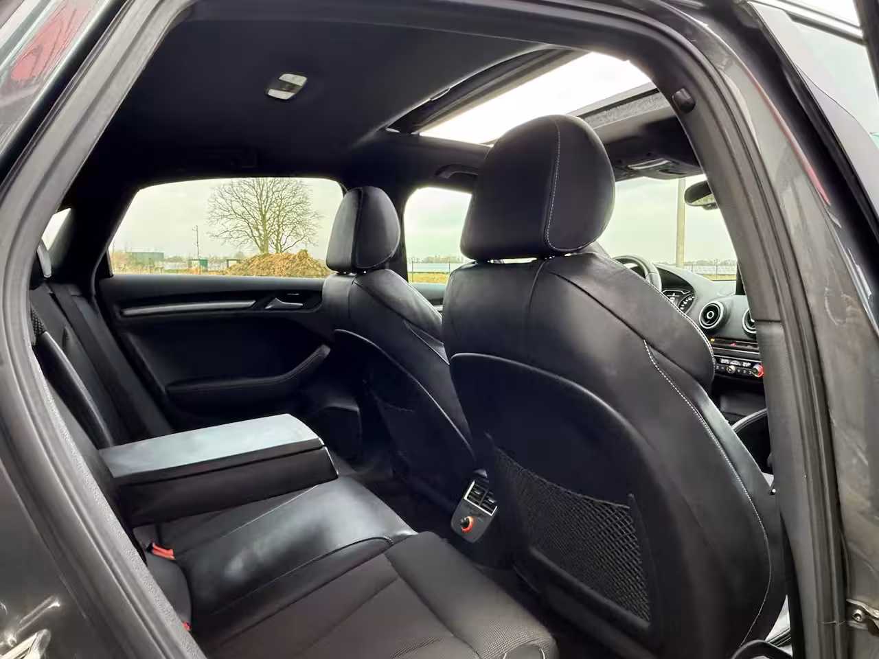 Audi A3 Limousine 1.4 TFSI CoD S-Tron 3X S-Line Pano Carplay Stoelverw
