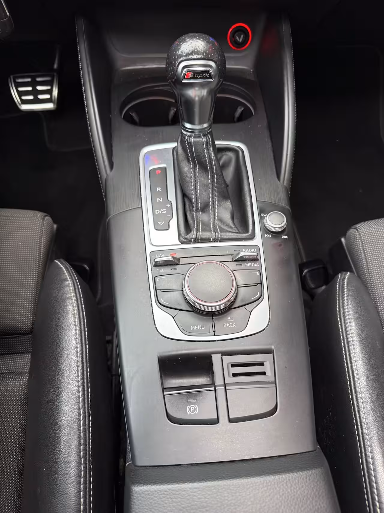 Audi A3 Limousine 1.4 TFSI CoD S-Tron 3X S-Line Pano Carplay Stoelverw