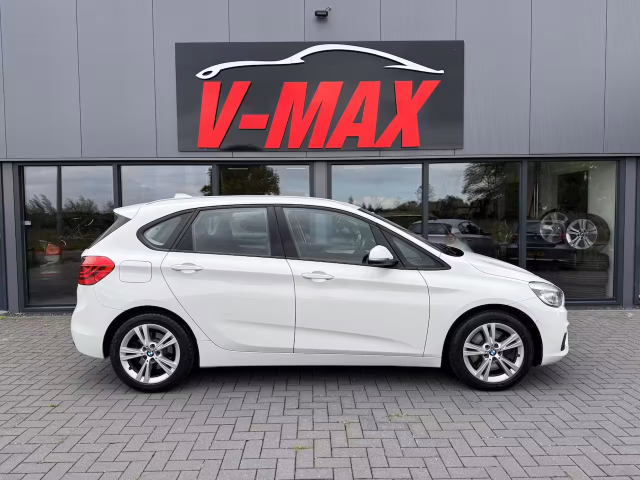 BMW 2-serie Active Tourer 225i xDrive Exec AUT Xenon Camera Stoelvw