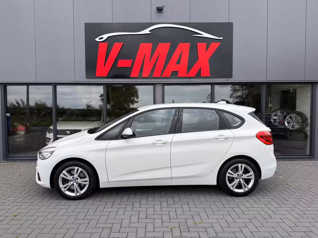 BMW 2-serie Active Tourer 225i xDrive Exec AUT Xenon Camera Stoelvw