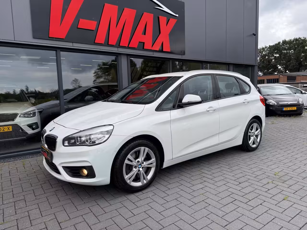 BMW 2-serie Active Tourer 225i xDrive Exec AUT Xenon Camera Stoelvw