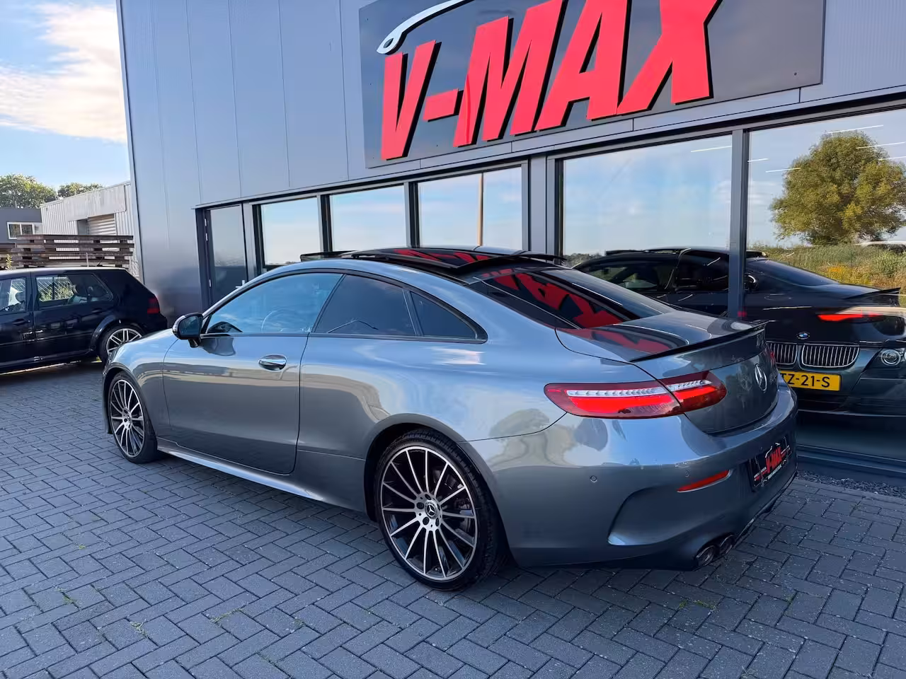 Mercedes-Benz E-klasse Coupé E200 Premium+ AMG HUD Pano Burmester Leder
