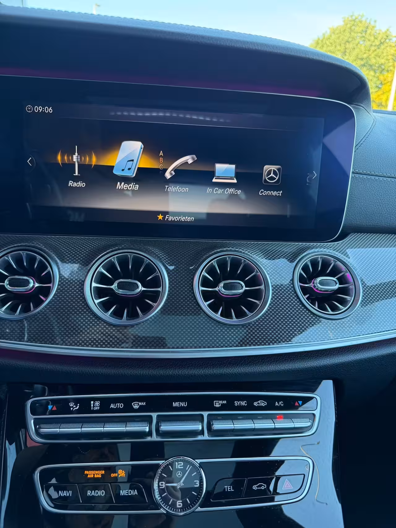 Mercedes-Benz E-klasse Coupé E200 Premium+ AMG HUD Pano Burmester Leder
