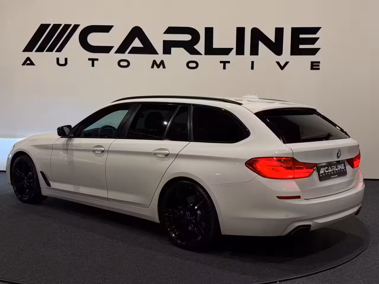 BMW 5-serie Touring 540d xDrive Executive AUTOMAAT CAMERA KEYLESS LEDER NAVI STOELVERW. ELEK STOELEN NAP GARAN